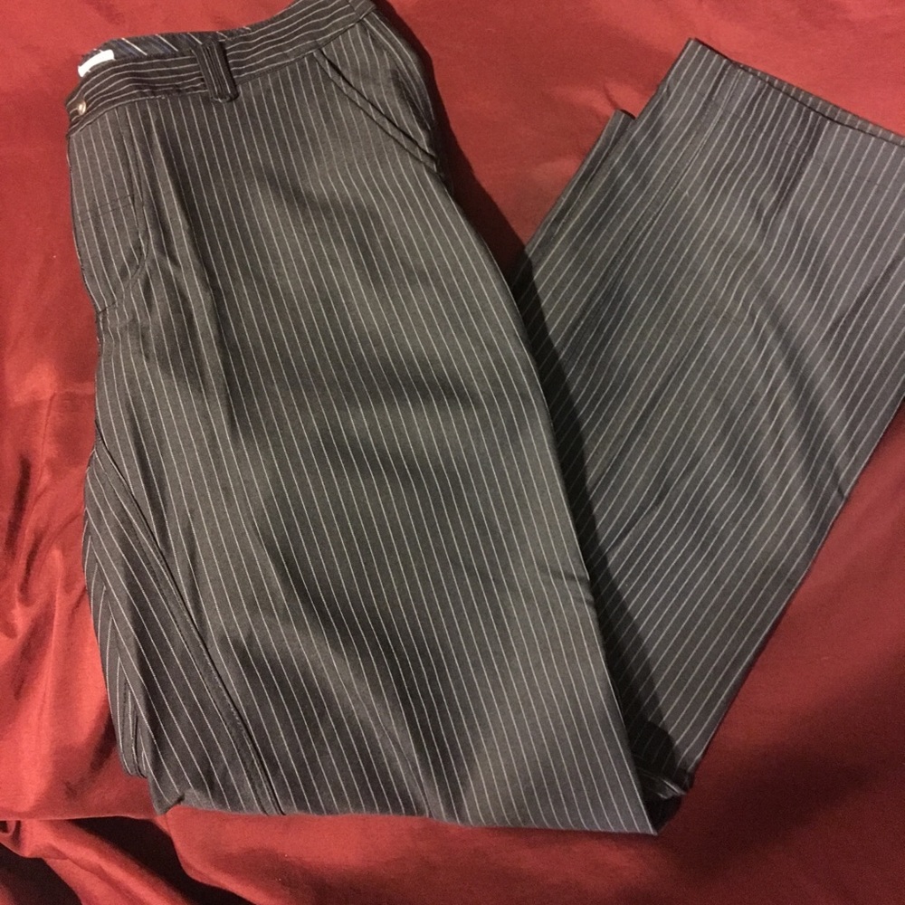 Lululemon Athletica limited edition pinstripe 38